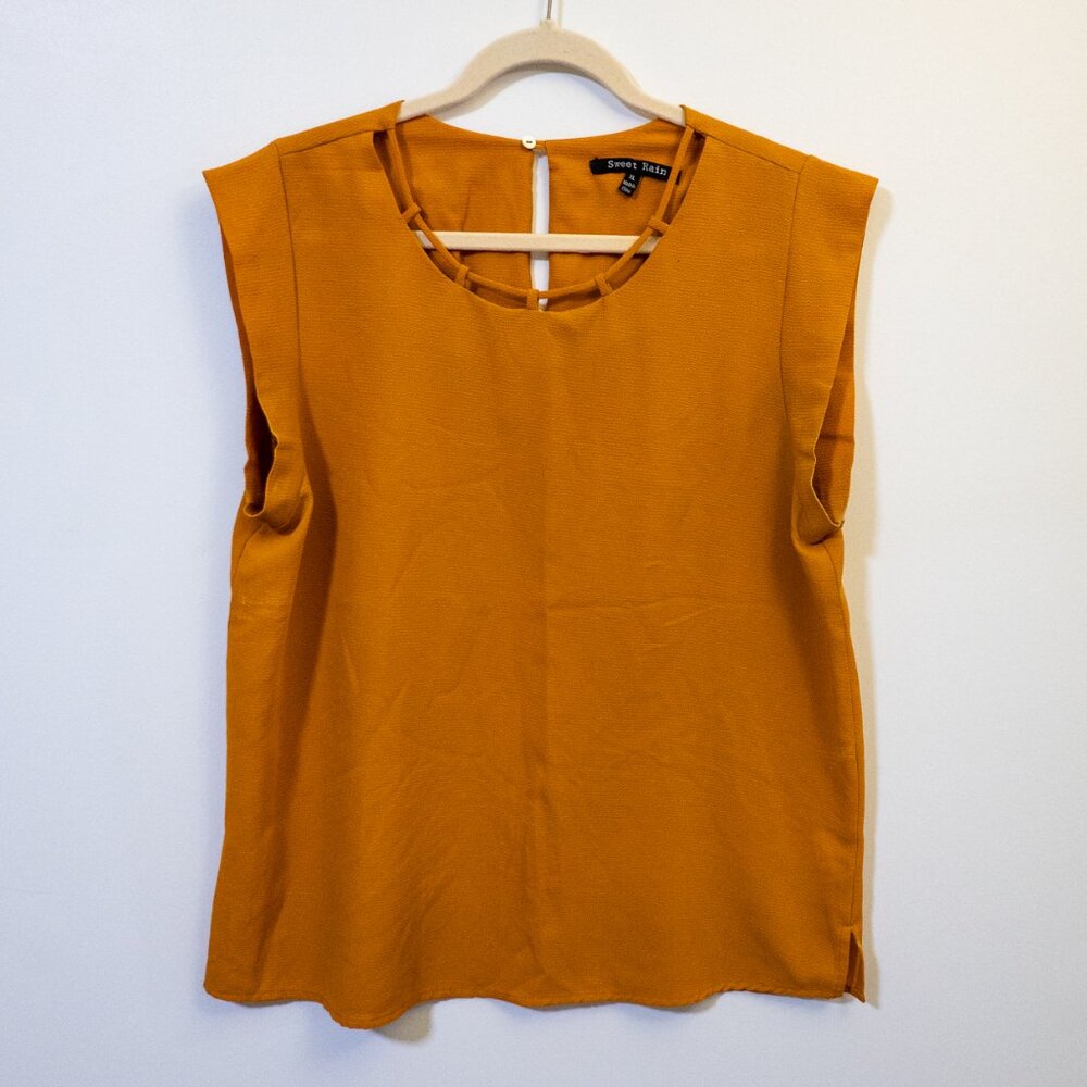 Sweet Rain keyhole top